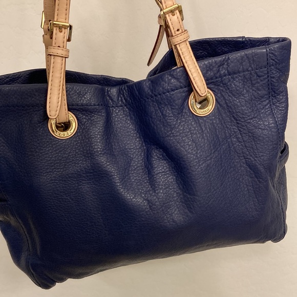 Michael Kors Handbag - Picture 11 of 12